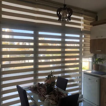 Lara Denize 900 Metre Havuzlu 1+1 Ozel Muthis Lokasyon Ev Antalya