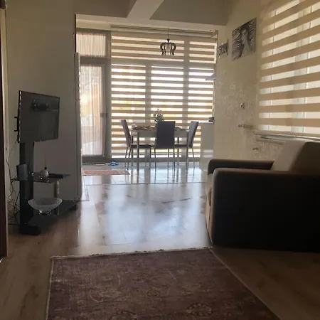 Lara Denize 900 Metre Havuzlu 1+1 Ozel Muthis Lokasyon Ev Apartment *