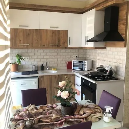 Lara Denize 900 Metre Havuzlu 1+1 Ozel Muthis Lokasyon Ev Apartment *
